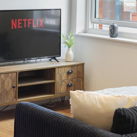 Modern 2-Bed Apartment, Free Parking, City Centre, Netflix & Pet Friendly - Hosted By Stay Host Save Sheffield Exterior foto